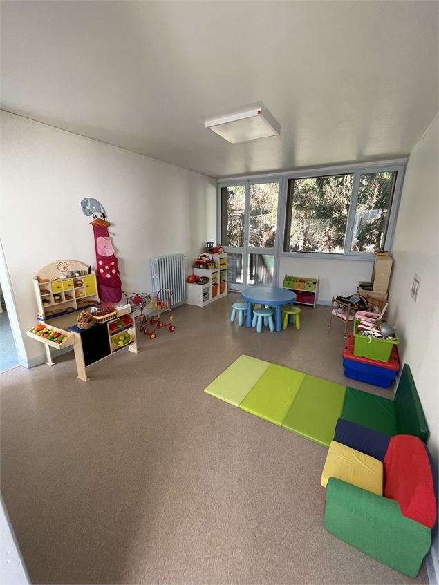 - Ludothèque Monts et Merveilles