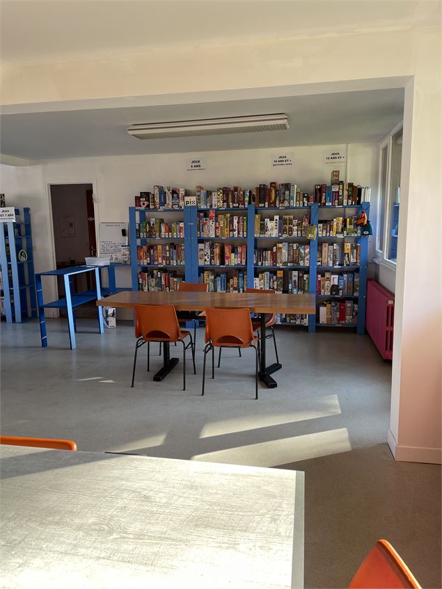 - Ludothèque Monts et Merveilles