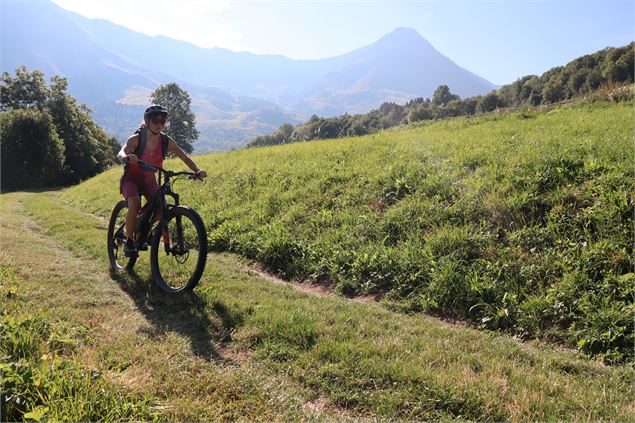 VTT - panorama arrivée dans le hameau - OTICoeurdemaurienne