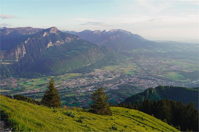 Vue du Petit Môle sur la vallée de l'Arve - MyWildTravel