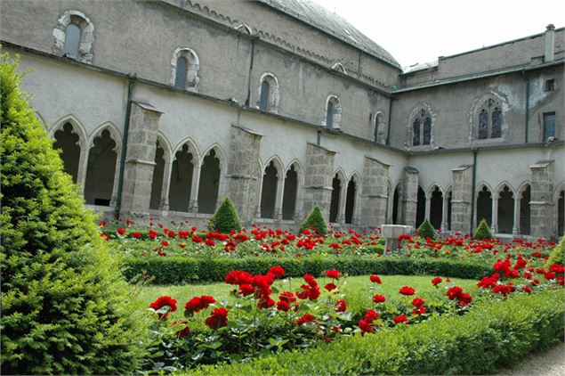 Cloître de Saint-Jean-de-Maurienne - P. Dompnier