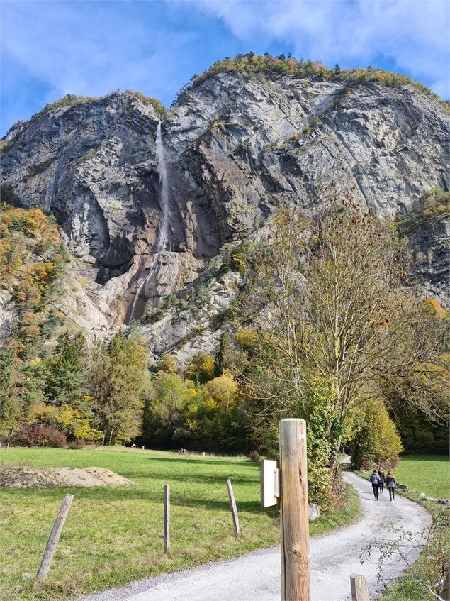 la cascade d'Arpenaz en automne - Wendy Coulon