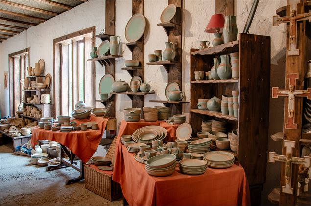 Boutique - artisanat Monastère Notre Dame de la Gloire-Dieu - OT Monts du Genevois - Brice Souvansan