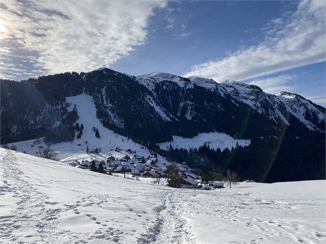 Vue sur le village - CAMT