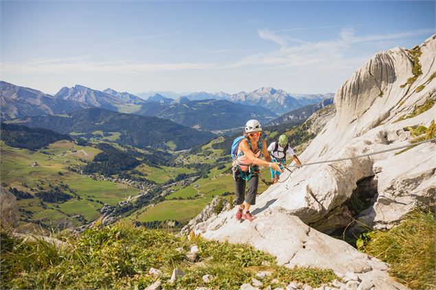 Via Ferrata de la Tour Jalouvre au Grand-Bornand - C.Cattin AlpcatMedias-Le Grand-BornaC.Cattin Alpc