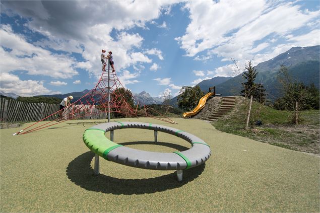 Jeux pour enfants à la base de loisirs la Buidonnière à Aussois - Alban Pernet