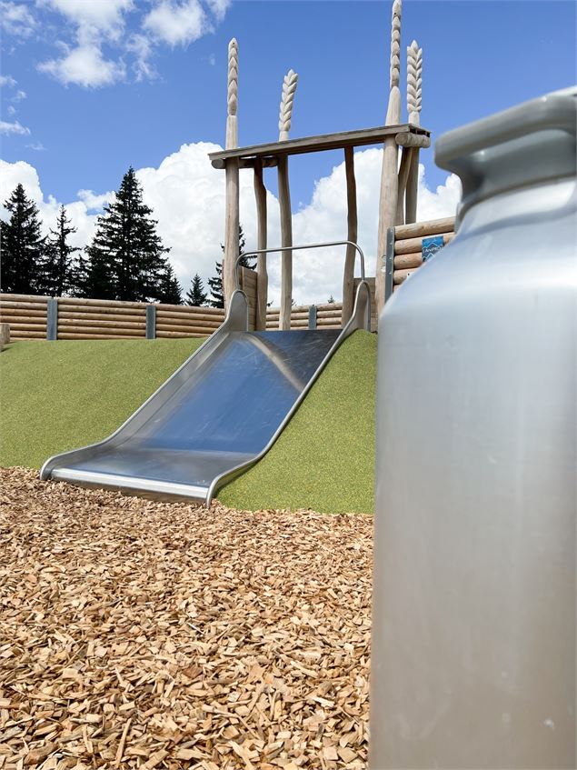 Aire de jeux au Lachat_Crest-Voland - SPL _CREST-VOLAND_COHENNOZ/V_JOSSET