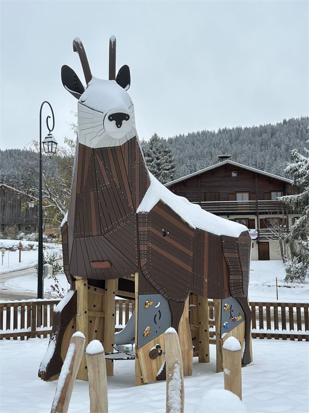 Aire de jeux au Cernix_Cohennoz - OT CVC