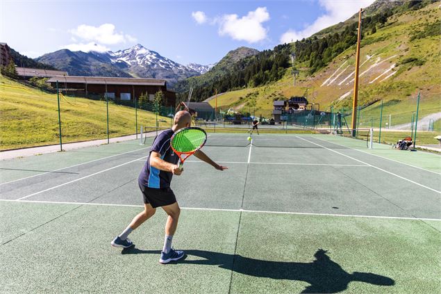 Terrain de tennis de Méribel - Mottaret - ©Sylvain Aymoz