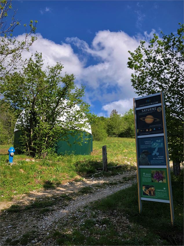 Chemin des étoiles à l'Observatoire de la Lèbe - M.Ballet