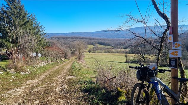 Circuit VTT n°22 (rouge) Entre vignoble et Gorges du Suran_Bohas-Meyriat-Rignat - scalland