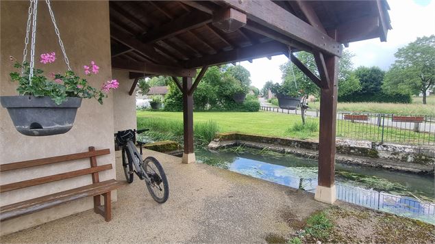 Circuit VTT-VTC n°28 (rouge) - Grand tour de Mépillat - Terres fortes de Cormoz_Saint-Nizier-le-Bouc