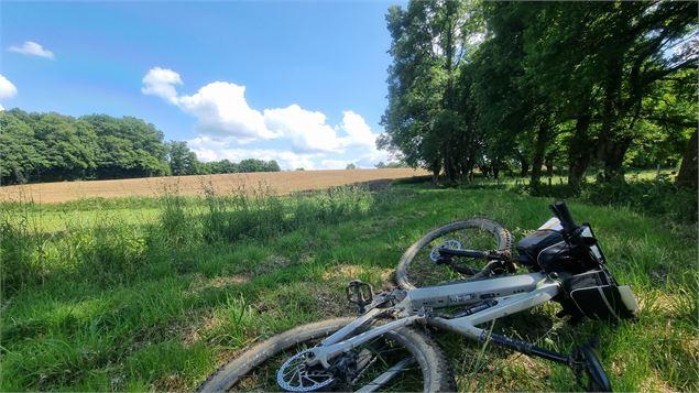 Circuit VTT-VTC n°28 (rouge) - Grand tour de Mépillat - Terres fortes de Cormoz_Saint-Nizier-le-Bouc