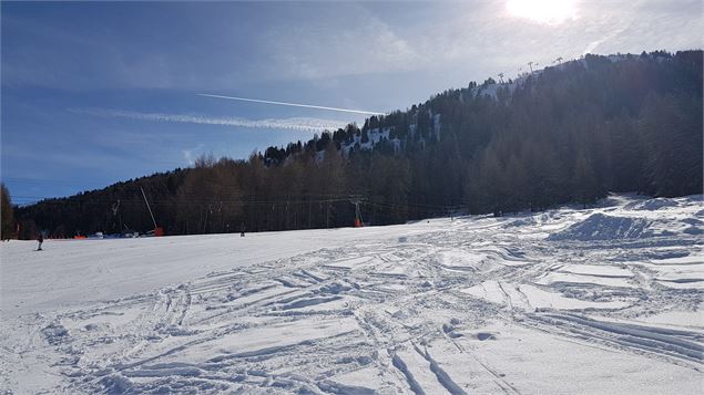Zone débutant avec le téléski de l'écureui - Philippe Gal