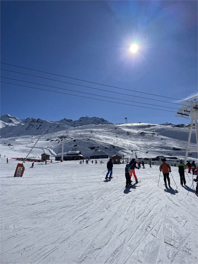 Traverser le rond-point des pistes - OT Val Thorens