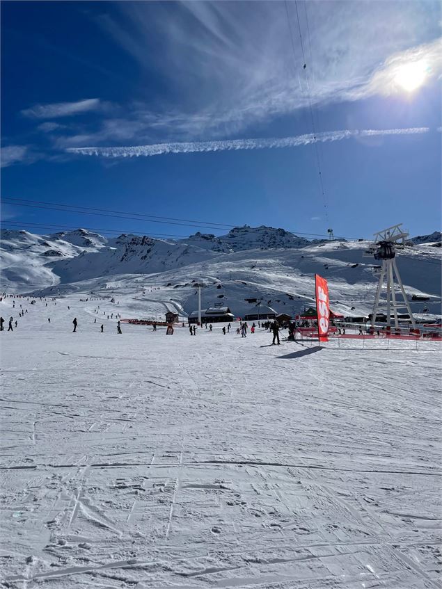 Traverser le rond-point des pistes - OT Val Thorens