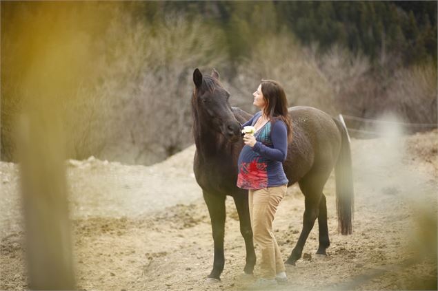 Cheval et cavalier à Soi Équestre - Laurie Bella