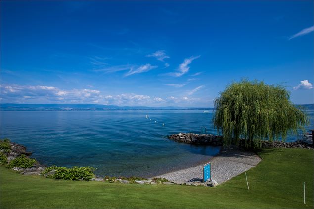 plage du Centre Nautique d'Evian - Evian Tourisme - Alain Bouvet