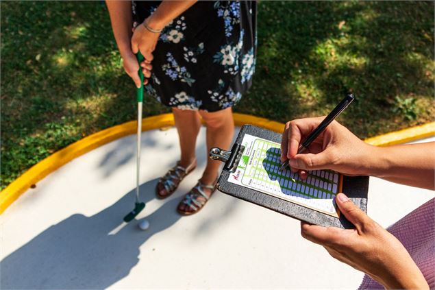 mini-golf partie thônes - Office de Tourisme Thônes Coeur des Vallées