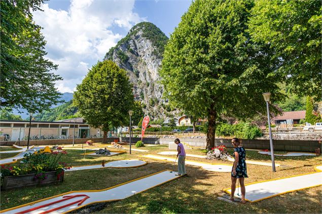 mini-golf thônes - Office de Tourisme Thônes Coeur des Vallées