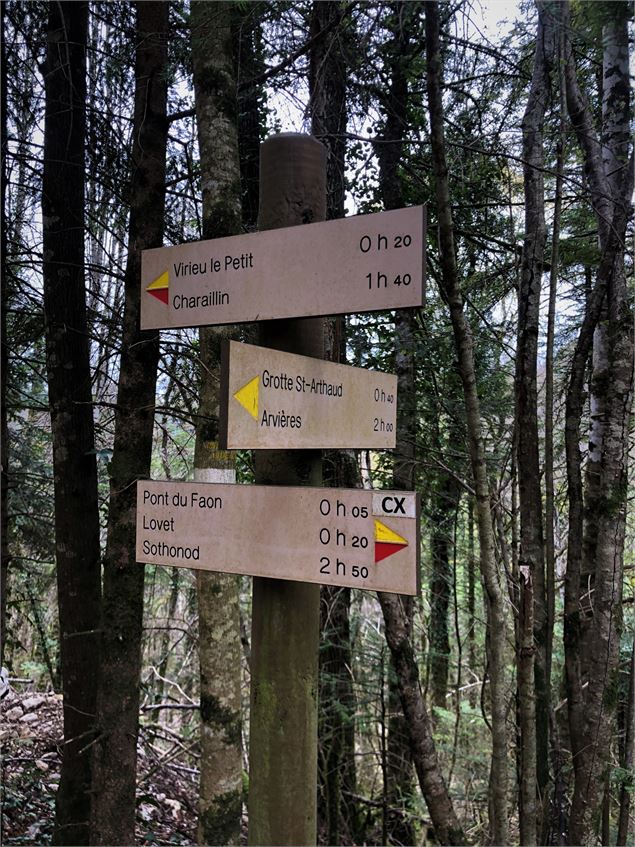 Balisage randonnée - Massif du Grand Colombier - ©Maxime Ballet