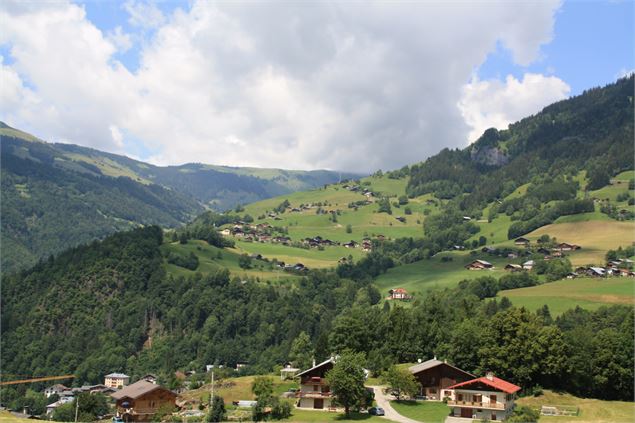 vue sur les Curtillets - S.Cardon-LeBeaufortain