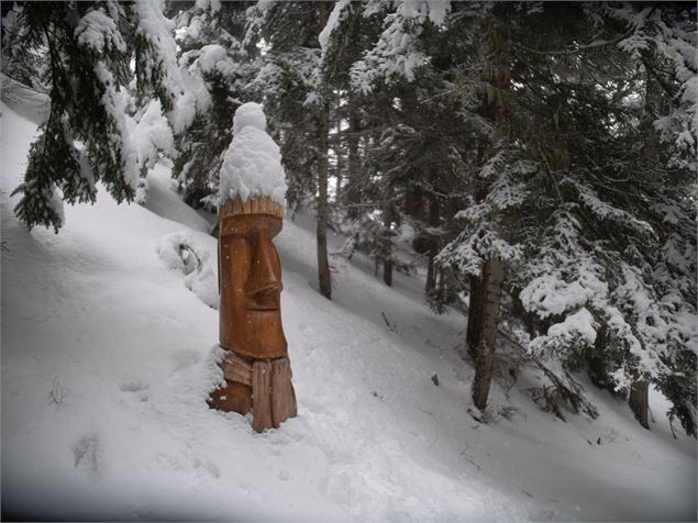 Sculptures de Serge Couvert en forêt hiver - HMVT ACF