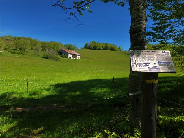 Ferme de Deschapoux, sentier du Maquis - Office de Tourisme Bugey Sud Grand Colombier