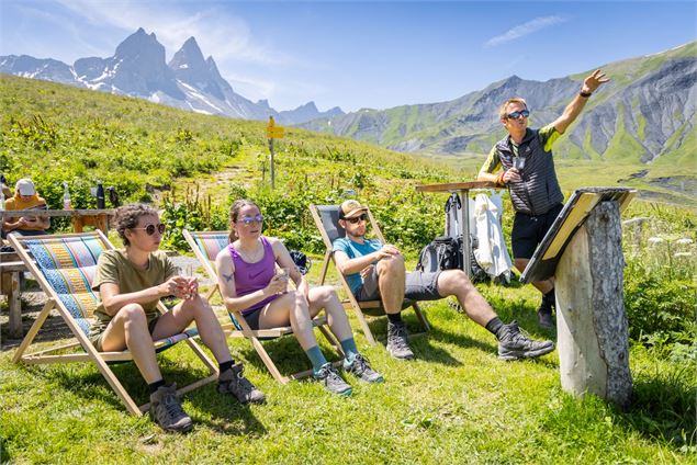 Randonneurs arrivés au chalet dl'a Croë - Thibaut Blais