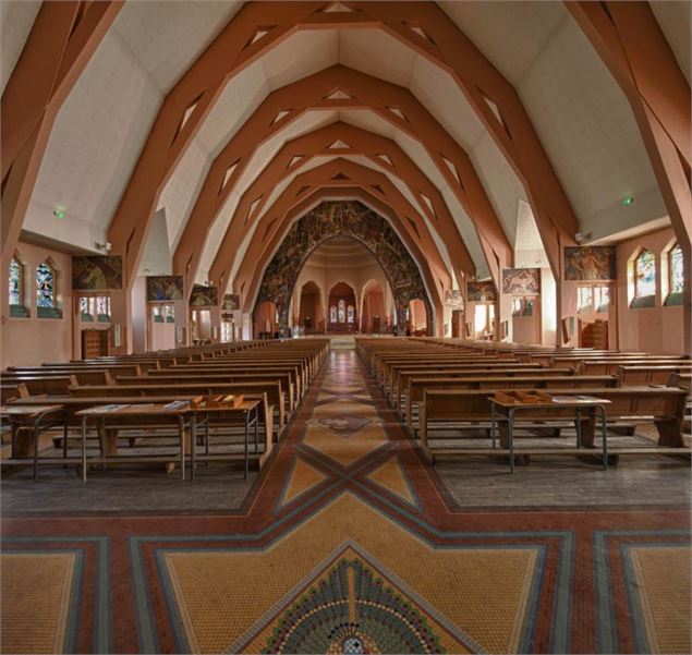 Nef de la basilique Saint-Joseph des Fins - Dominique Lafon