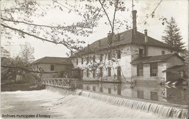Cartonnerie Aussedat-Mercier à Chevênes, vue sur le barrage. - Arch. dép. Haute-Savoie. 6 S 59