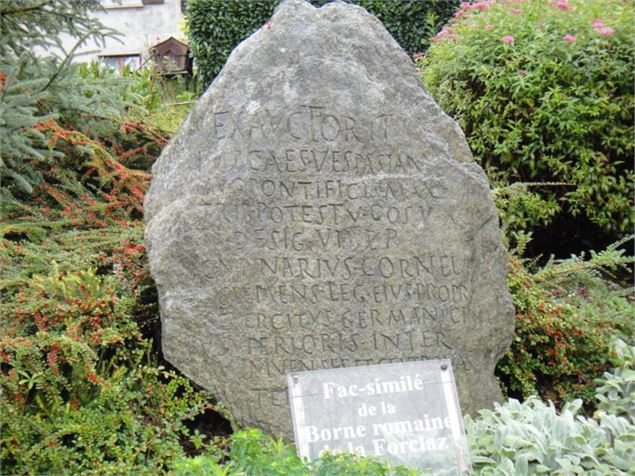 Fac simile de la Borne Romaine