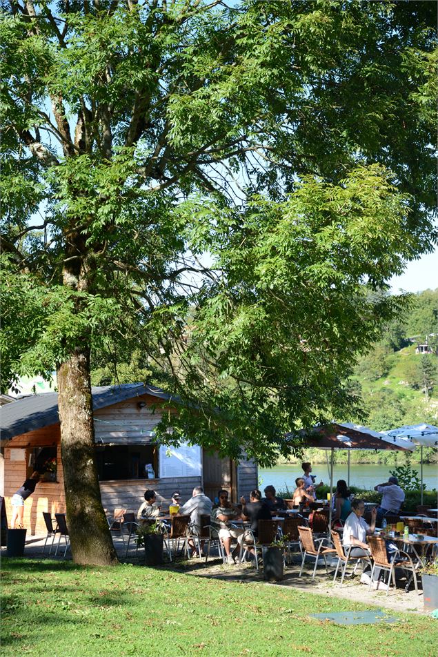 Entrée base de loisirs de Chambod - JF BASSET