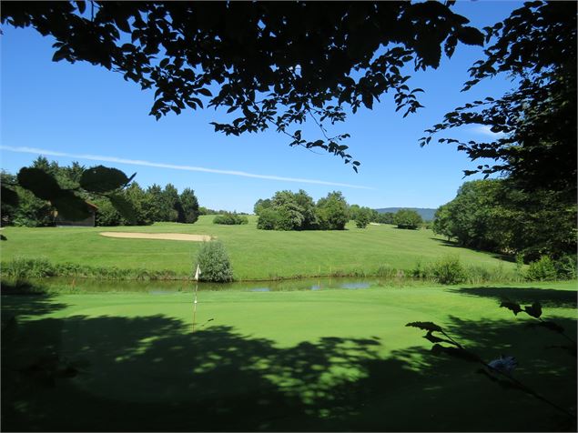 Green et fairway du trou n°7 - Golf de Bourg-en-Bresse