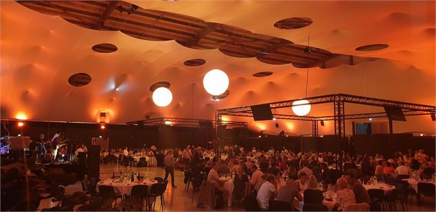 Le Karré - attenant à Ekinox, avec voute personnalisable à vos couleurs - Yves Thonnerieux