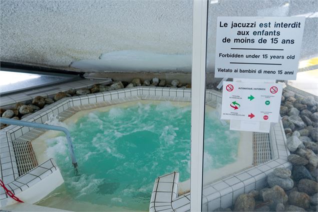 Jacuzzi - Centre sportif Richard Bozon