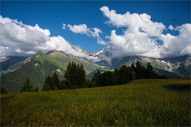 Les Chalets de Porcherey au départ du Plateau de la Croix - Michael Lafrasse