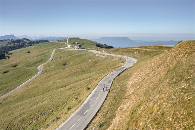 Traversée du Semnoz - itinéraire cyclo_Annecy - Tristan Shu - Annecy Mountains