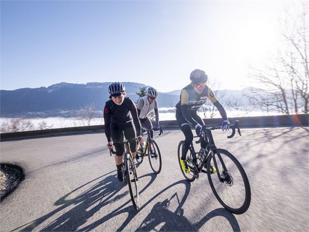Tour du lac par les cols - itinéraire cyclo_Annecy - Tristan Shu - Annecy Mountains