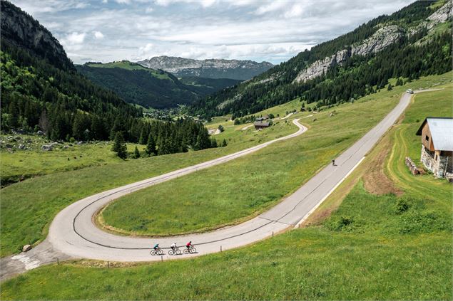 Tour du Charvin par le col des Aravis - itinéraire cyclo_Annecy - Tristan Shu - Annecy Mountains