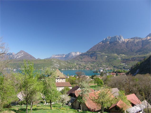 Les trois Châteaux - Nicole Tissot