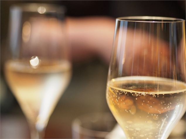 Vin pétillant Montagnieu - ©CC Bugey Sud – Laurent Madelon