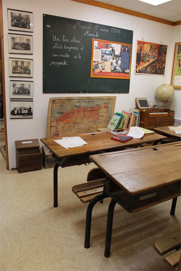La salle de classe d'antan - Office de Tourisme des Alpes du Léman
