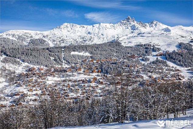 Vue sur Méribel centre depuis le chemin des granges - Sylvain Aymoz Méribel Tourisme