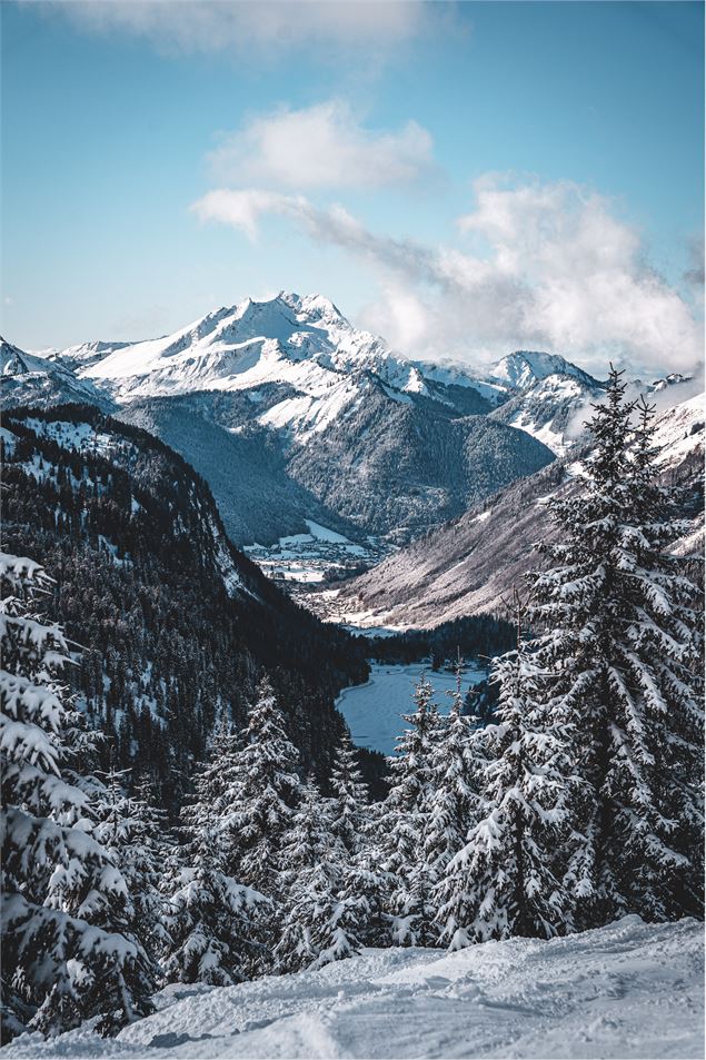 Le tour du Lac de Montriond en Hiver