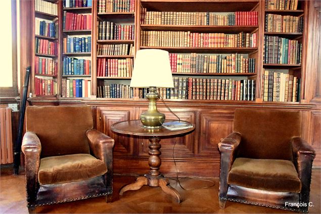 - Chateau de Varambon