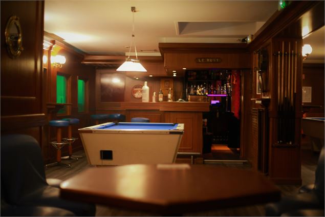 Salle de billard - Céline Riondel