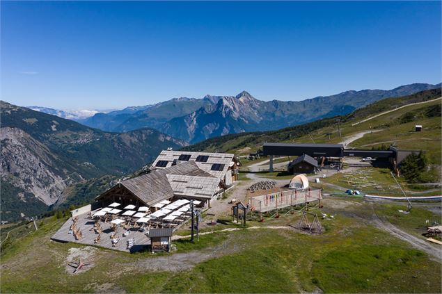 Vue de l'Alp de Zélie au départ du sentier plateau de la Séa - Xavier Aury