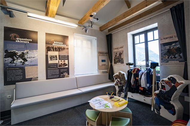 Exposition permanente de la Vieille Douane à Châtel - JF Vuarand