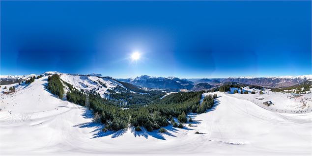 Vue depuis la Croix des 7 Frères - Haut-Giffre Tourisme
